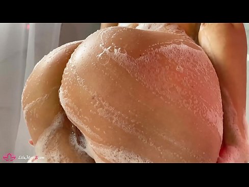 ❤️ امرأة سمراء يستمني الهرة مع هزاز إلى النشوة الجنسية الشديدة في الحمام عند٪ ar.pornofilmtv.ru٪